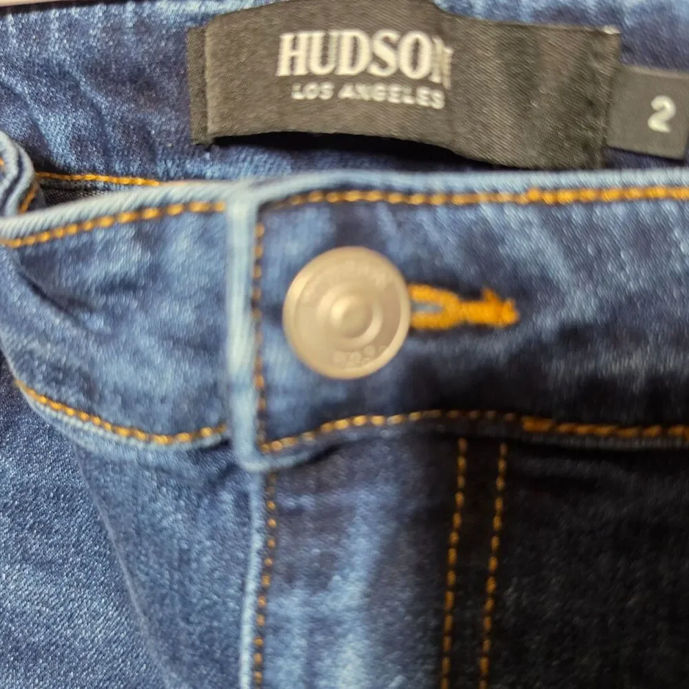 Hudson Jeans Women's Denim Shorts Cuffed Dark Blue Wash Size 2
